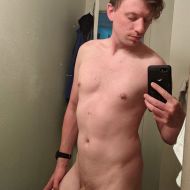 nudesitter